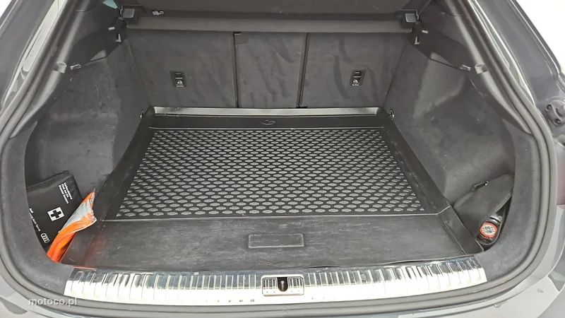 Audi Q3 F3 22