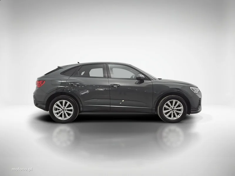 Audi Q3 F3 6