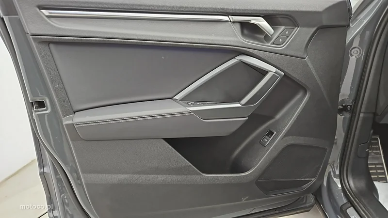 Audi Q3 F3 10