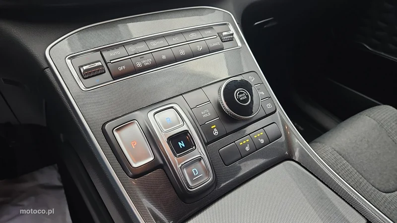 Hyundai SANTA FE 18