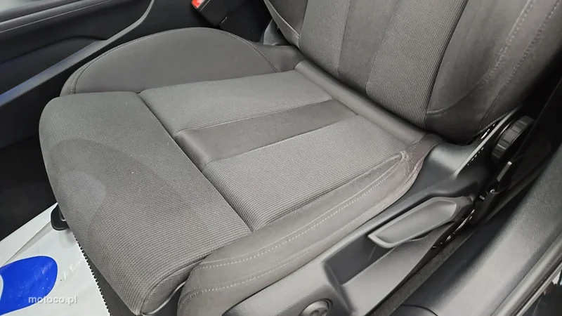 Audi A4 B9 12