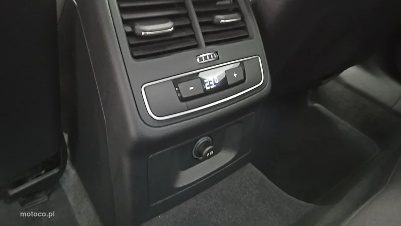 Audi A4 B9 23