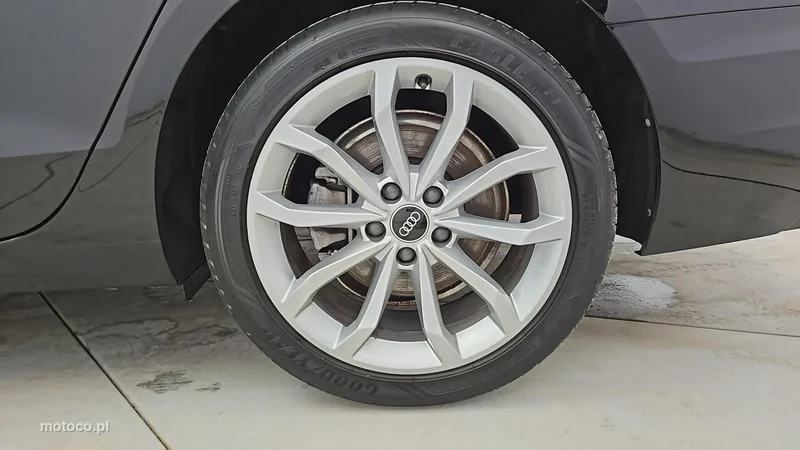 Audi A4 B9 25