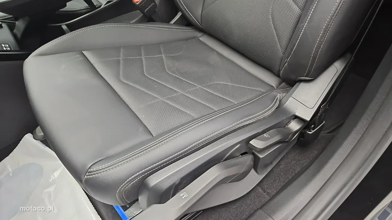 BMW X1 U11 12