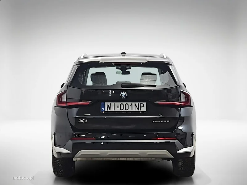 BMW X1 U11 4