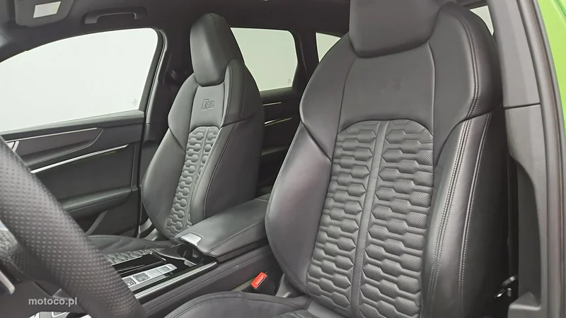 Audi RS6 C8 11