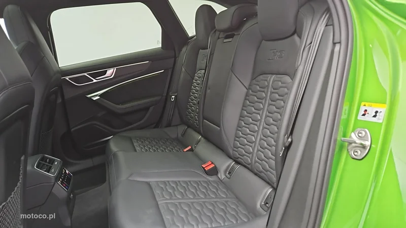 Audi RS6 C8 22