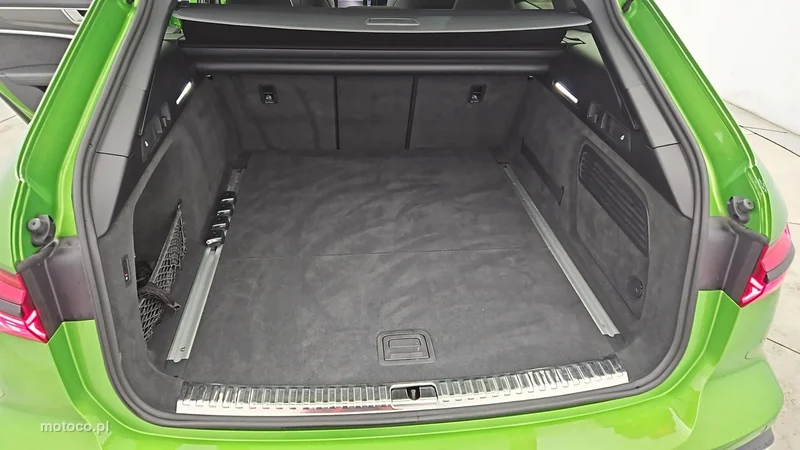 Audi RS6 C8 24