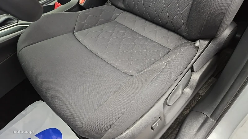 Toyota Corolla Cross 12