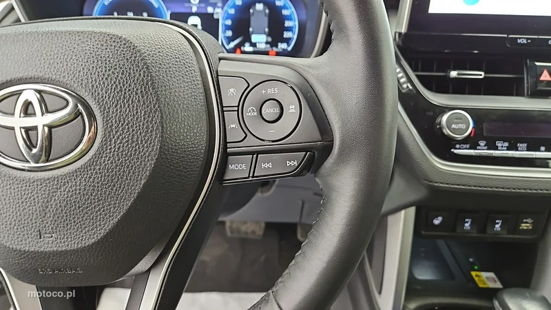 Toyota Corolla Cross 15
