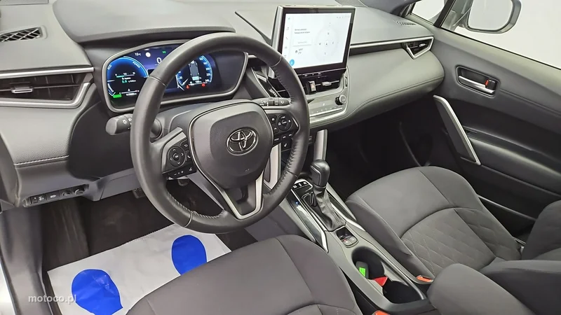Toyota Corolla Cross 9