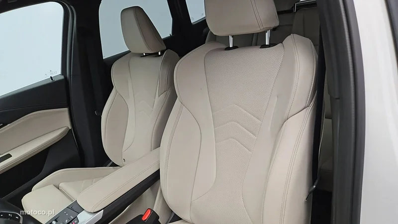 BMW X1 U11 11