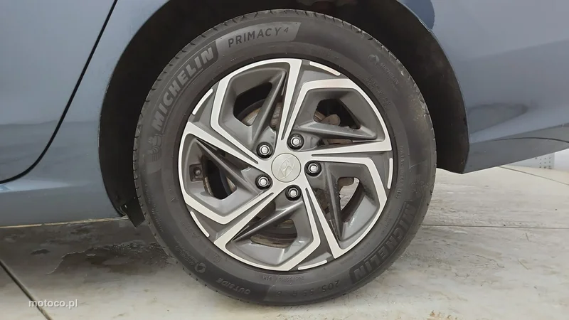 Hyundai i30 24