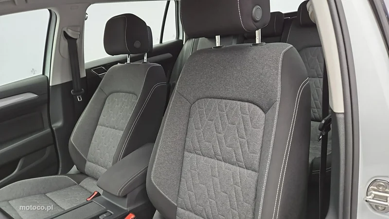 Volkswagen Passat Variant B8 11