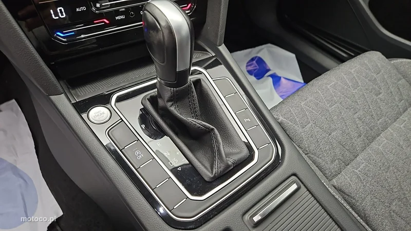 Volkswagen Passat Variant B8 19