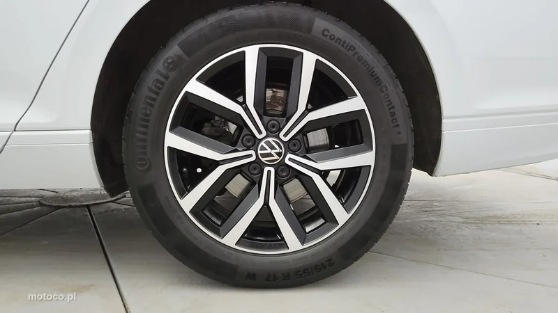 Volkswagen Passat Variant B8 25