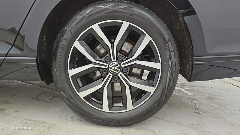 Volkswagen Passat Variant B8 22