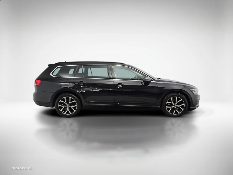Volkswagen Passat Variant B8 6