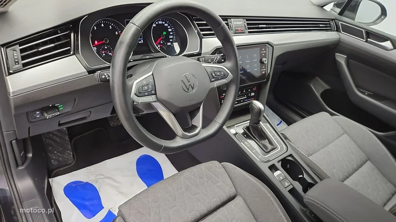 Volkswagen Passat Variant B8 9