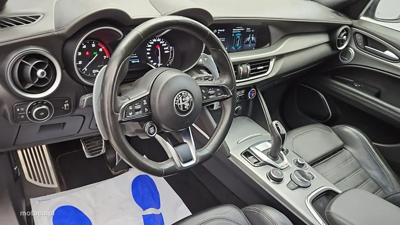 Alfa Romeo Stelvio 9