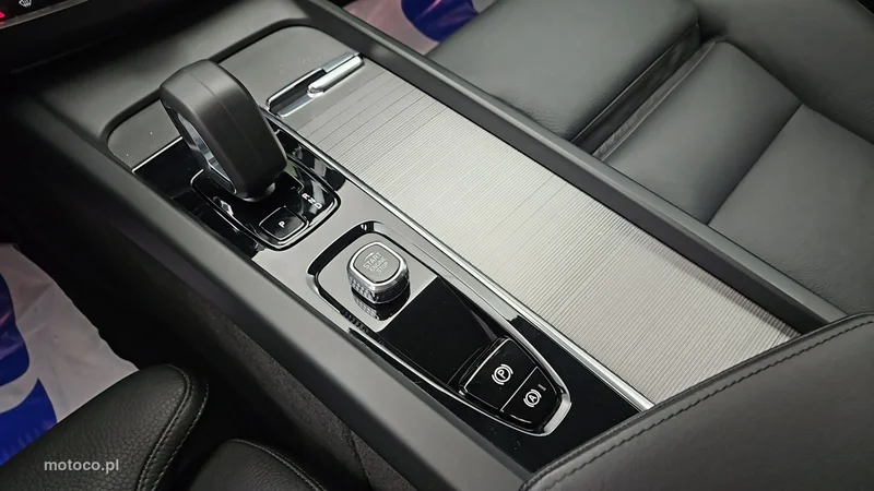 Volvo XC 60 17