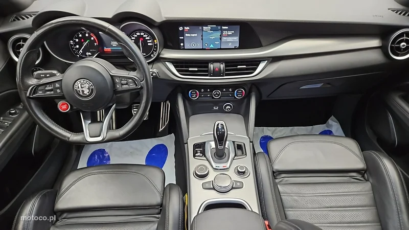 Alfa Romeo Stelvio 13