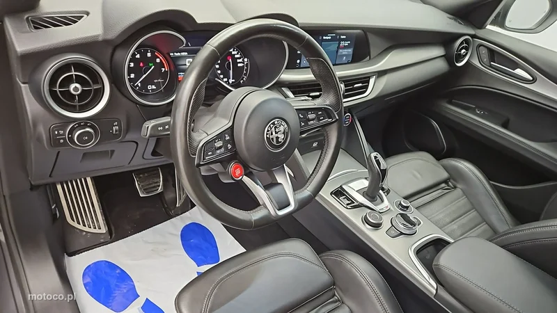 Alfa Romeo Stelvio 9