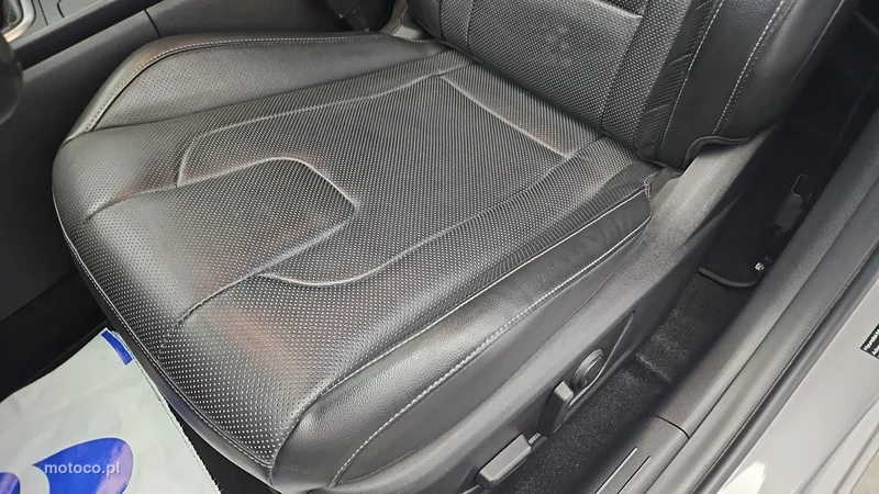 Hyundai Elantra 12