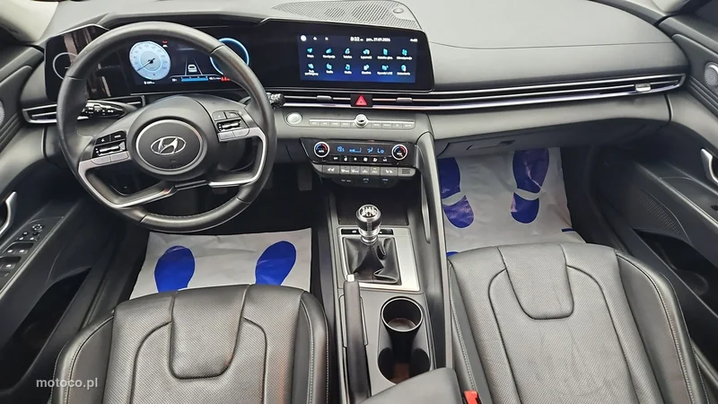 Hyundai Elantra 13