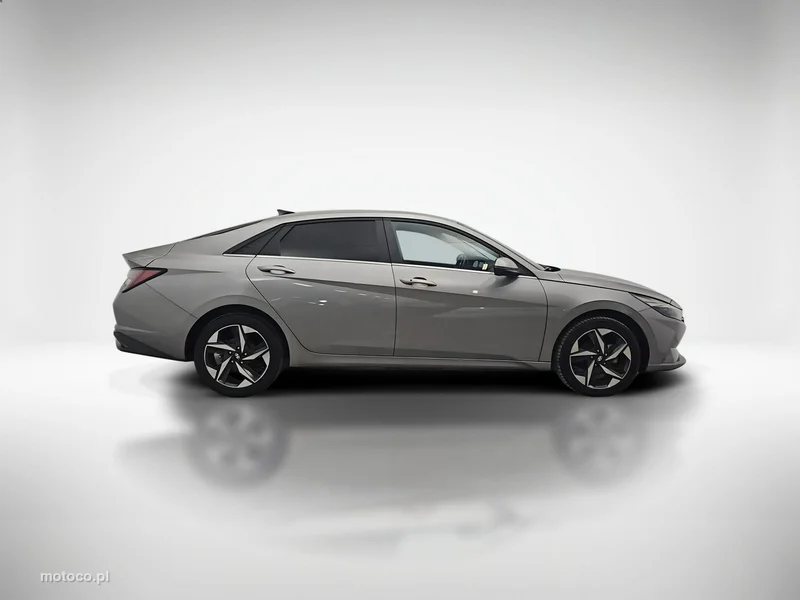 Hyundai Elantra 6