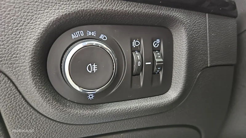 Opel Astra L 17