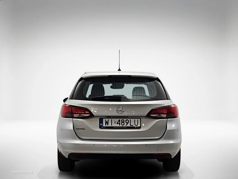 Opel Astra L 4