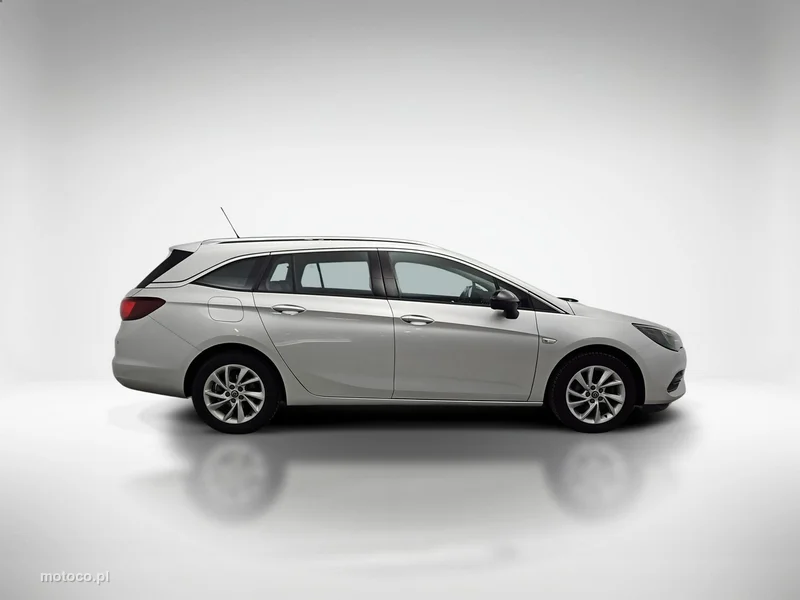 Opel Astra L 6
