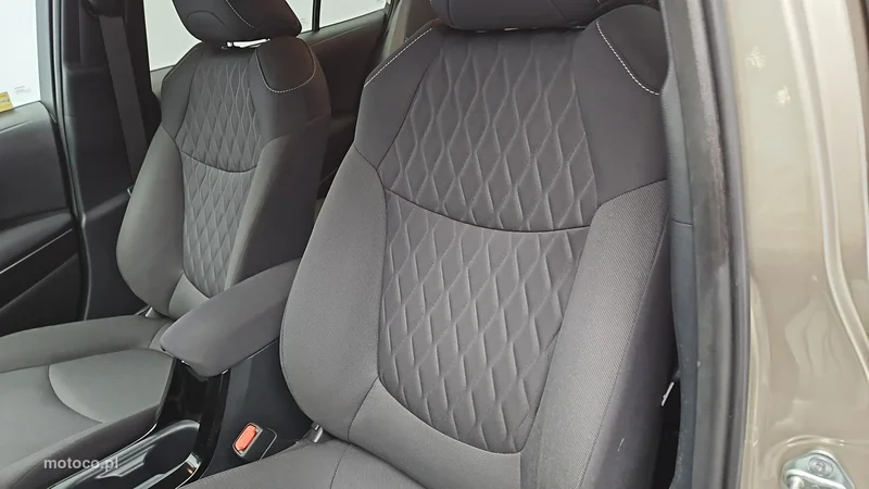 Toyota Corolla E210 11