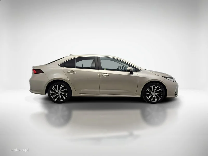 Toyota Corolla E210 6