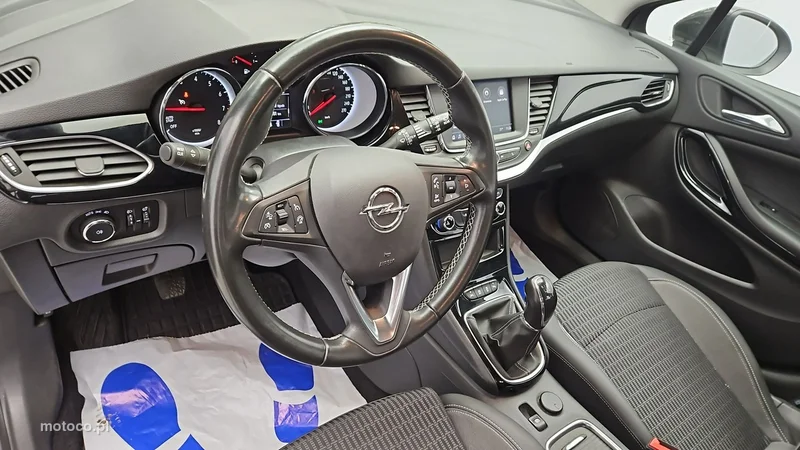 Opel Astra K 9