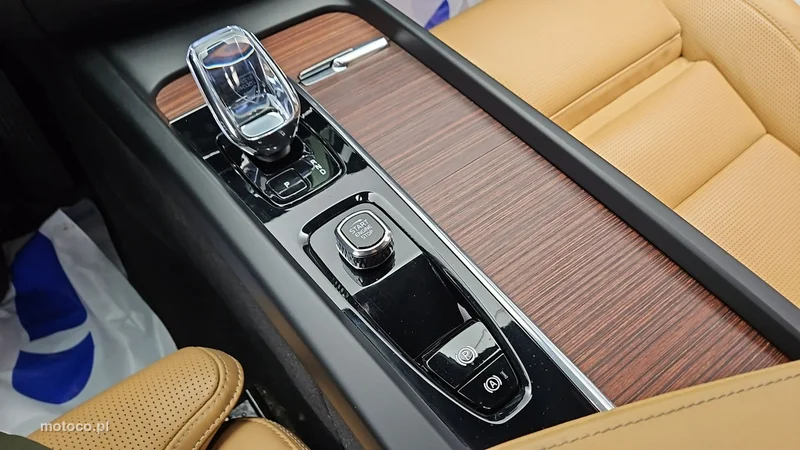 Volvo XC 60 17