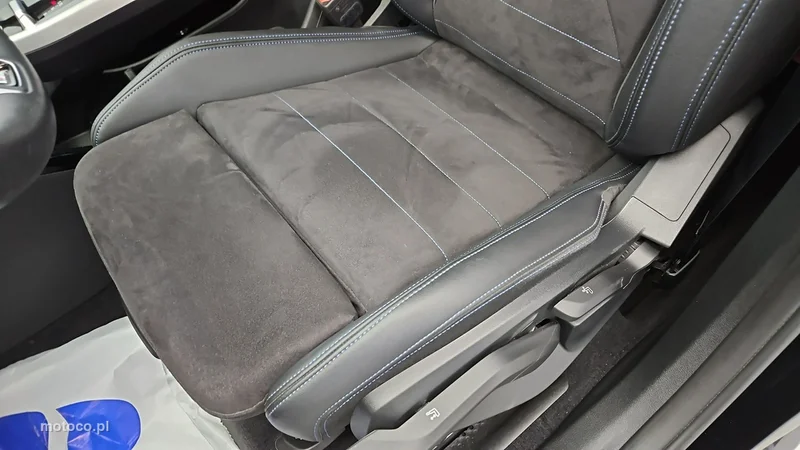 BMW X1 U11 11