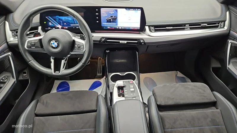 BMW X1 U11 12