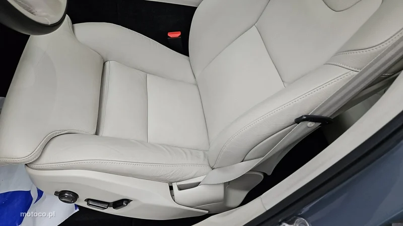 Volvo XC 60 12