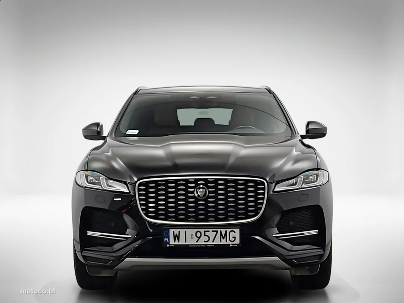 Jaguar F-Pace 8