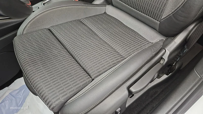 Opel Astra K 12