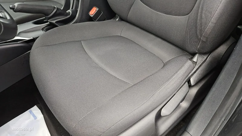 Toyota Corolla E210 11