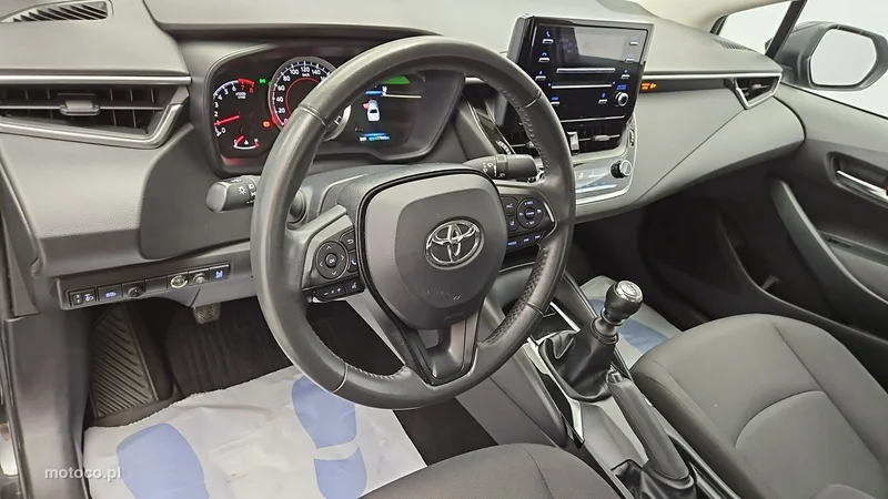 Toyota Corolla E210 9