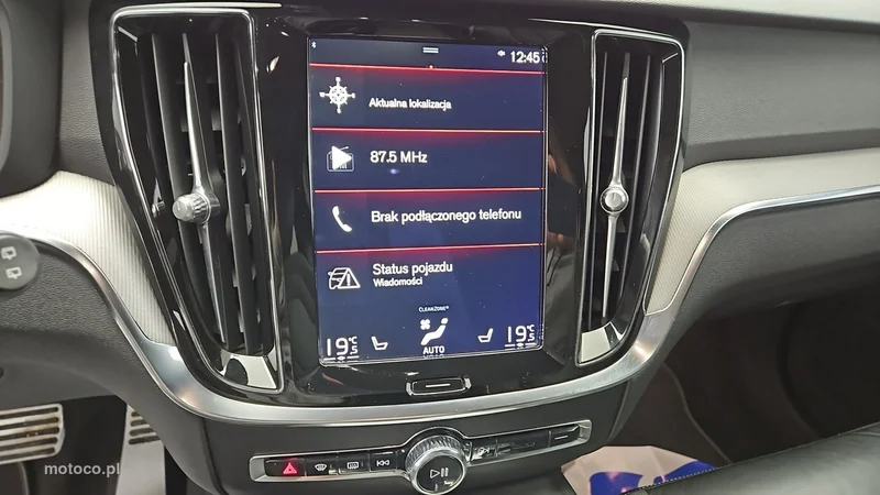 Volvo V60 19