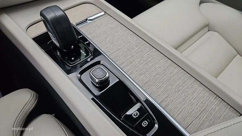 Volvo XC 60 17