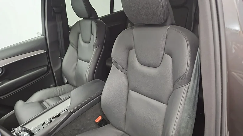 Volvo XC 90 11