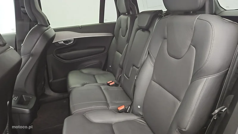 Volvo XC 90 22