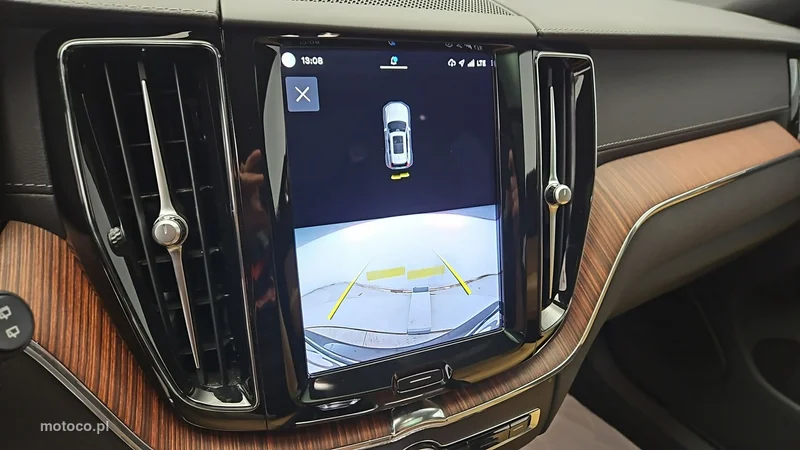 Volvo XC 60 20