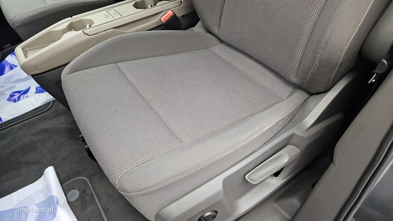Volkswagen Multivan 12